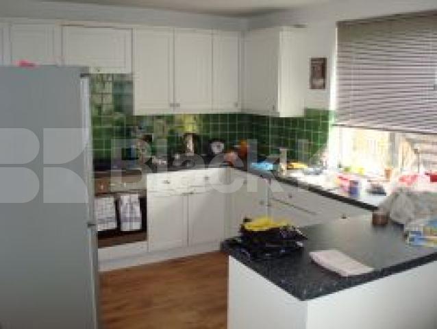 			3 Bedroom, 1 bath, 1 reception Flat			 Fitzjohns Avenue, HAMPSTEAD NW3